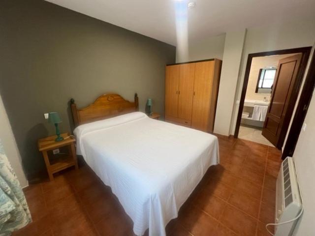 Apartamentos Club Condal كوميلاس المظهر الخارجي الصورة