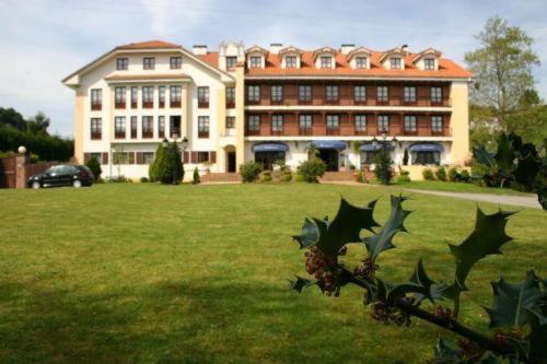 Apartamentos Club Condal كوميلاس المظهر الخارجي الصورة
